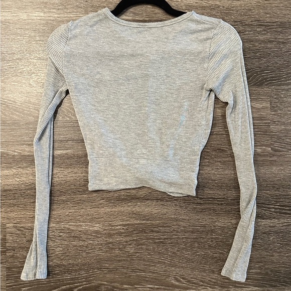 ALO crop shirt - Picture 2 of 3